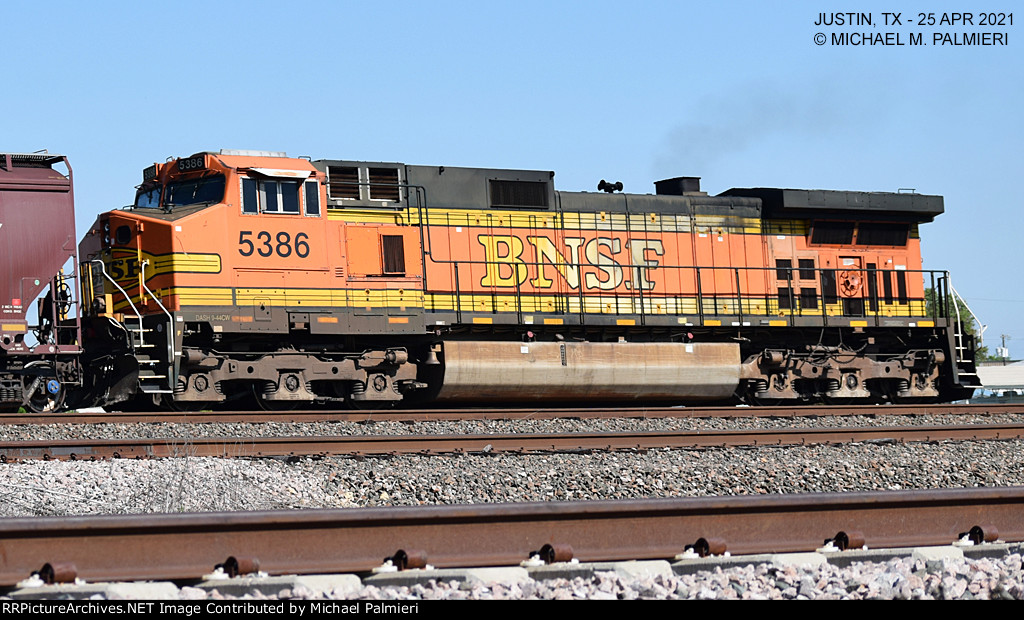 BNSF C44-9W 5386